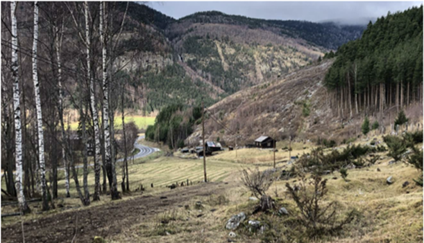 Ny E6 mellom Sjoa og Ny-Sandbu - Klikk for stort bilde